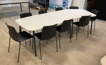 Four design mødebord og stole