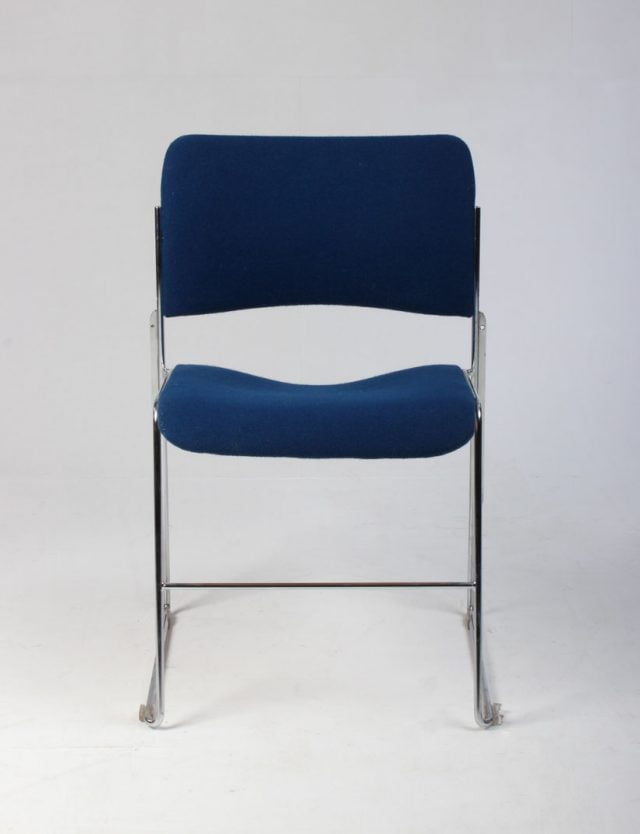 blå mødestol