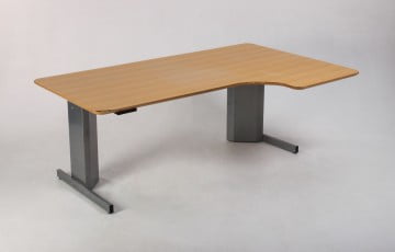 Højrevendt hæve-sænkebord