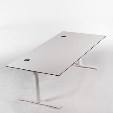 Linak hæve sænkebord med hvid laminat bordplade